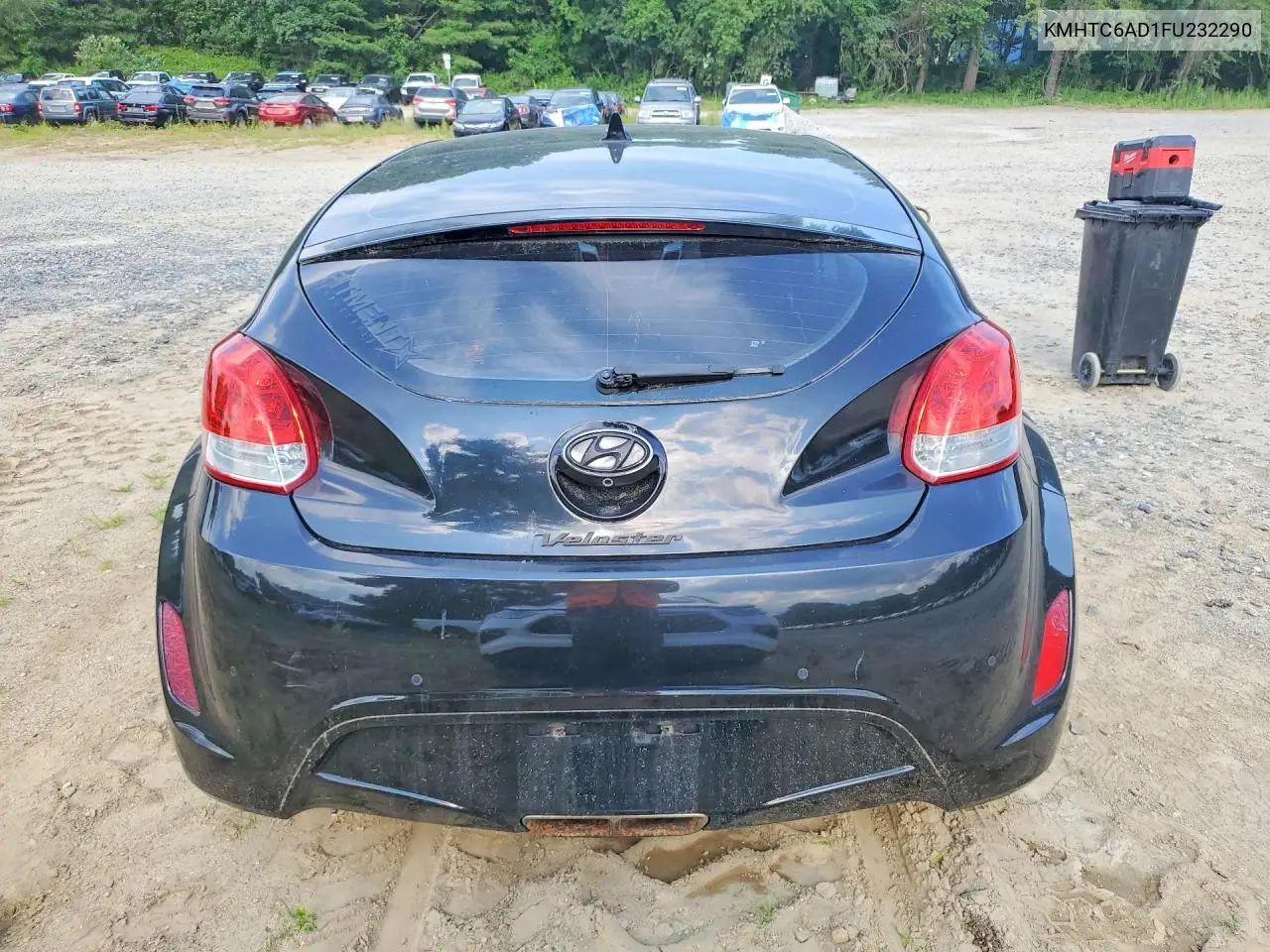 2015 Hyundai Veloster Base VIN: KMHTC6AD1FU232290 Lot: 60404516