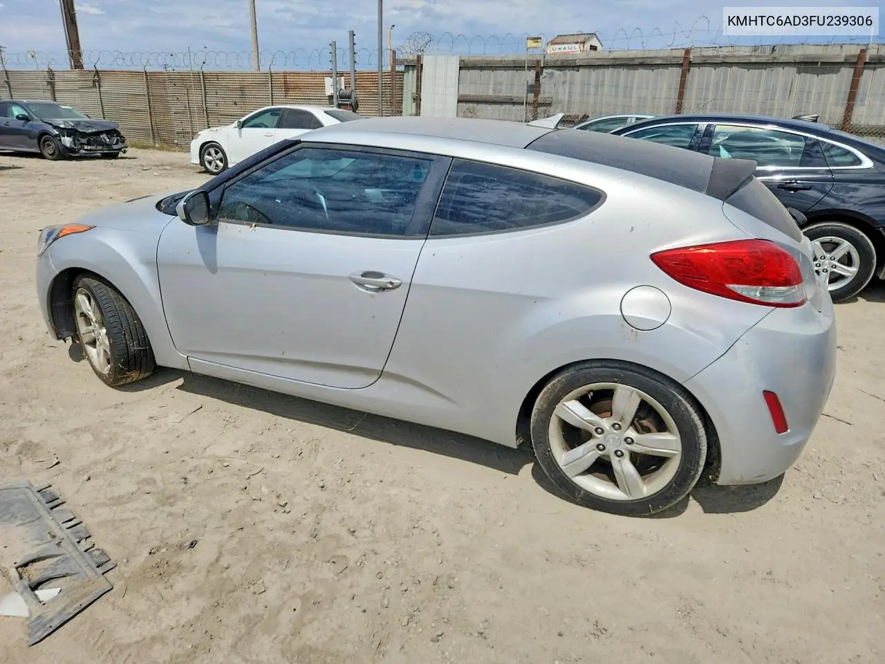 2015 Hyundai Veloster Base VIN: KMHTC6AD3FU239306 Lot: 61662996