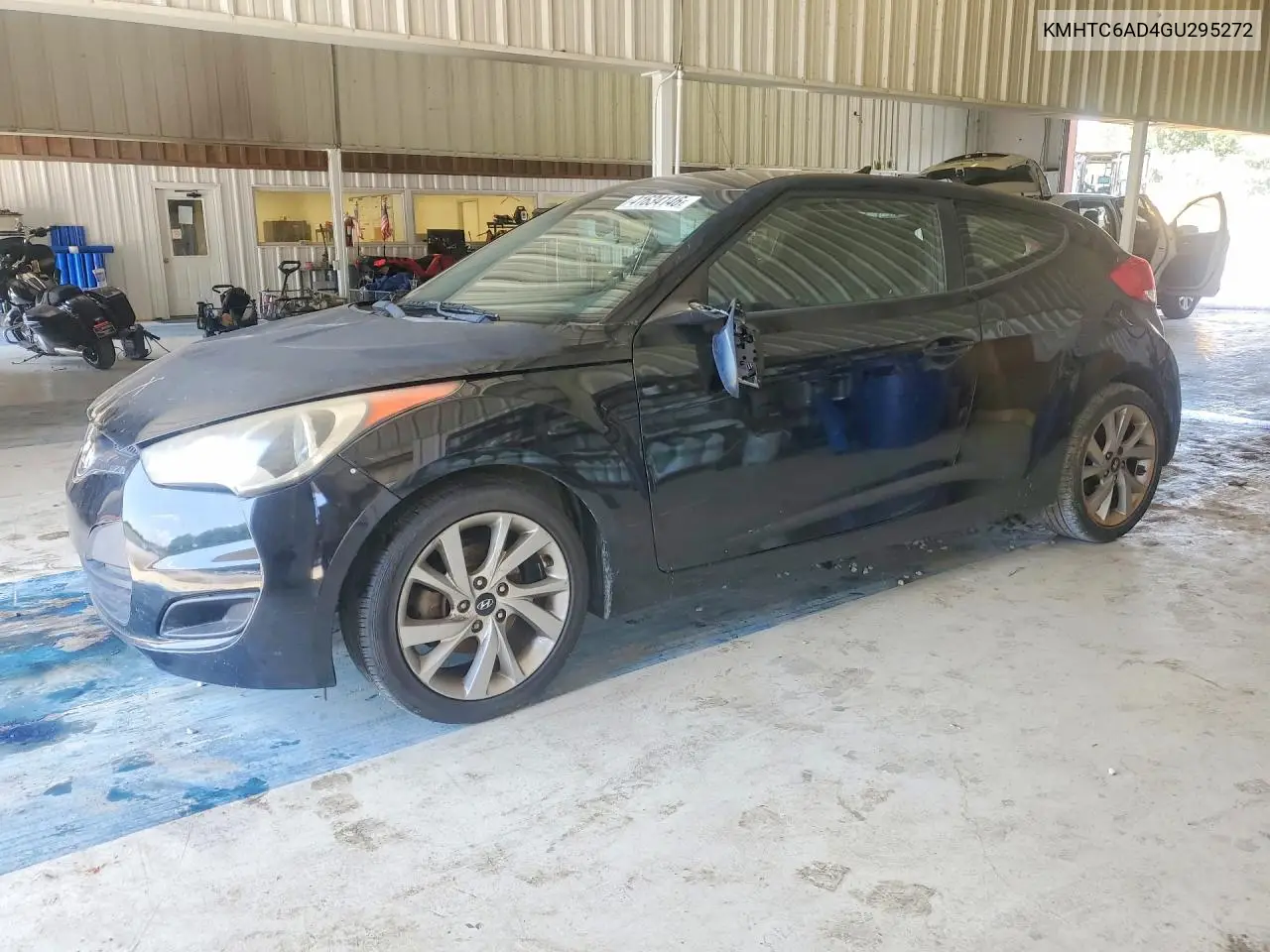 2016 Hyundai Veloster Base VIN: KMH1C6AD4GU295272 Lot: 41634146