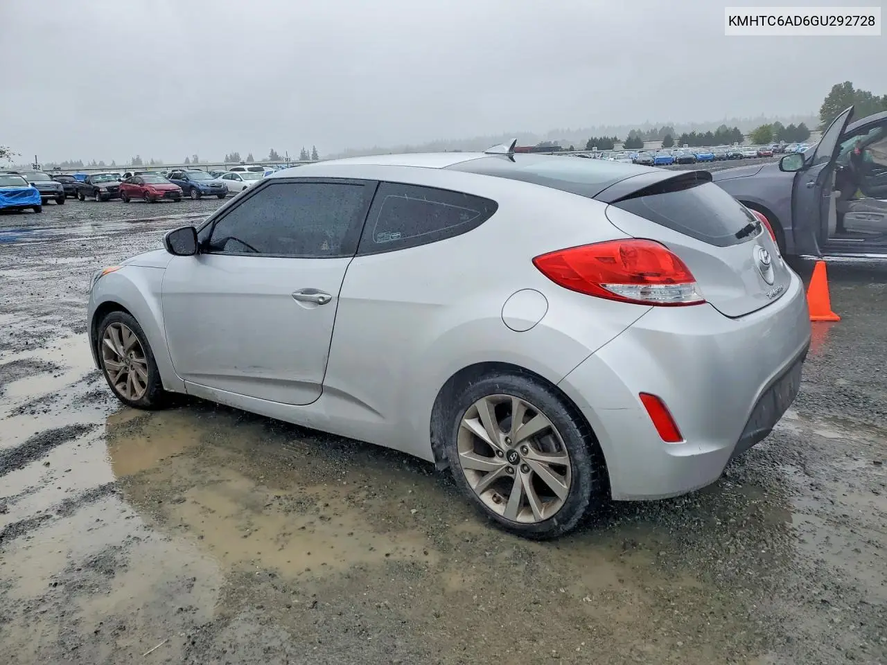 2016 Hyundai Veloster Base VIN: KMHTC6AD6GU292728 Lot: 56738386