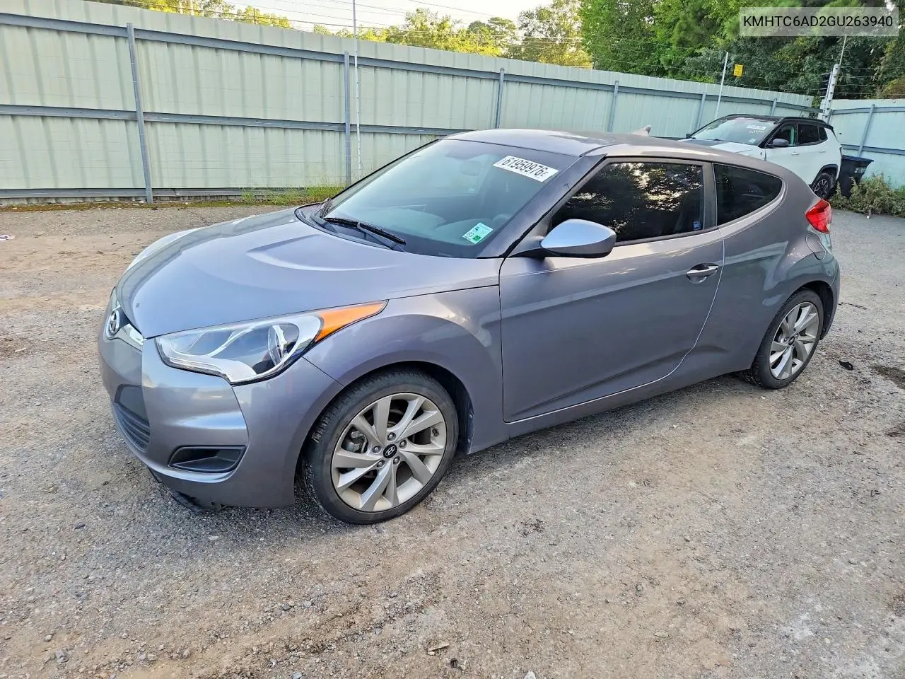 2016 Hyundai Veloster Base VIN: KMHTC6AD2GU263940 Lot: 61959976
