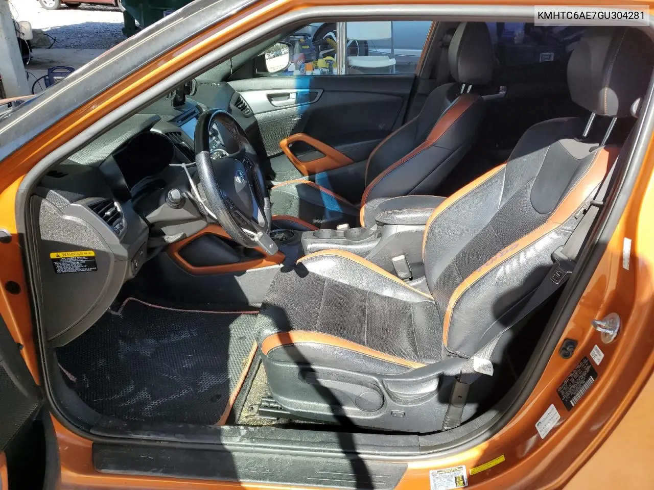 KMHTC6AE7GU304281 2016 Hyundai Veloster