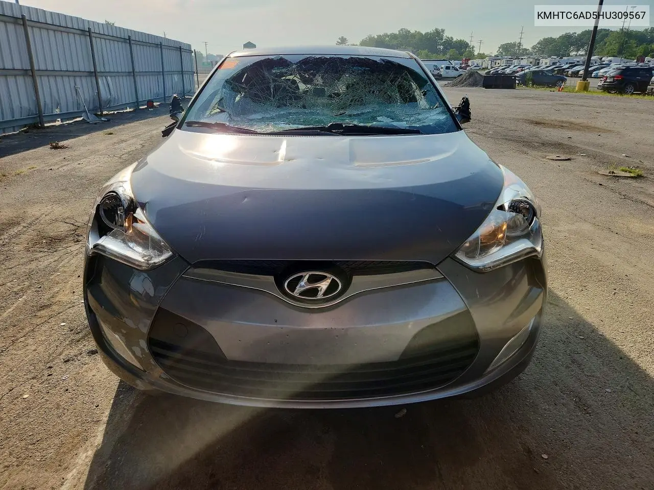 2017 Hyundai Veloster Base VIN: KMHTC6AD5HU309567 Lot: 60996696