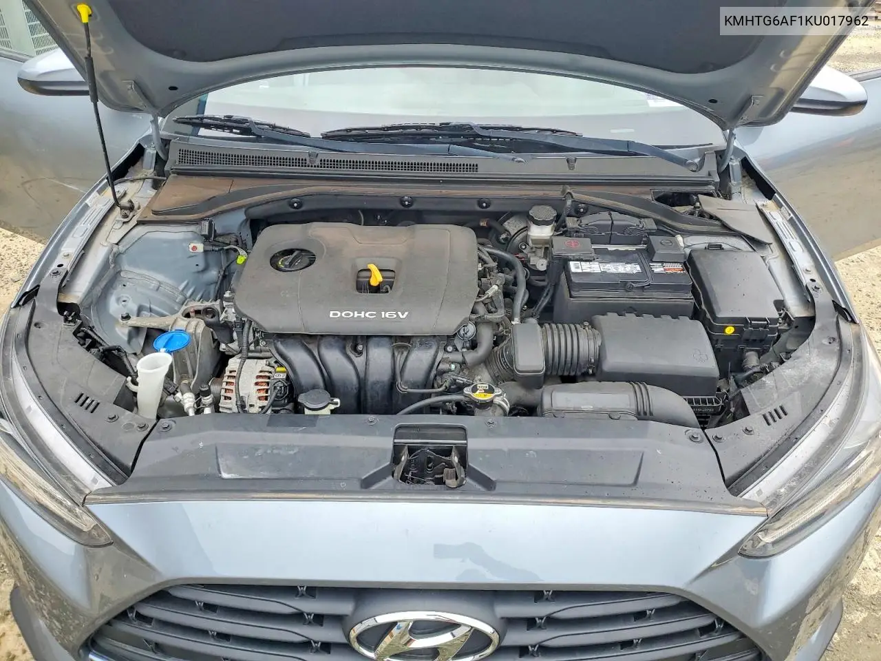 2019 Hyundai Veloster 2.0L VIN: KMHTG6AF1KU017962 Lot: 60129786