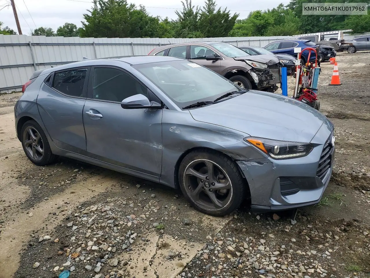2019 Hyundai Veloster 2.0L VIN: KMHTG6AF1KU017962 Lot: 60129786