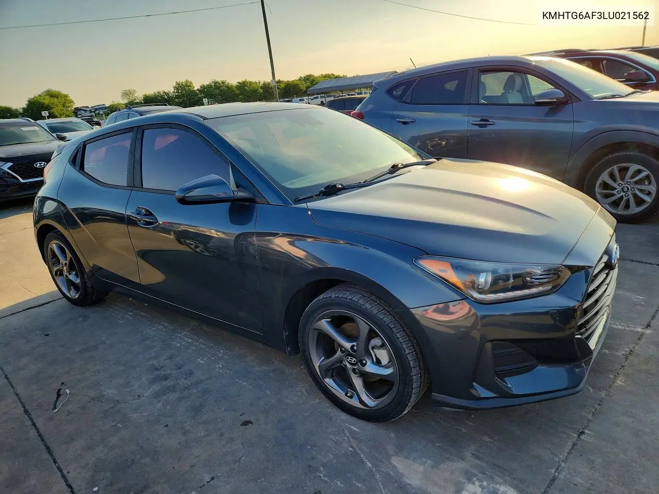 2020 Hyundai Veloster 2.0L VIN: KMHTG6AF3LU021562 Lot: 55166876