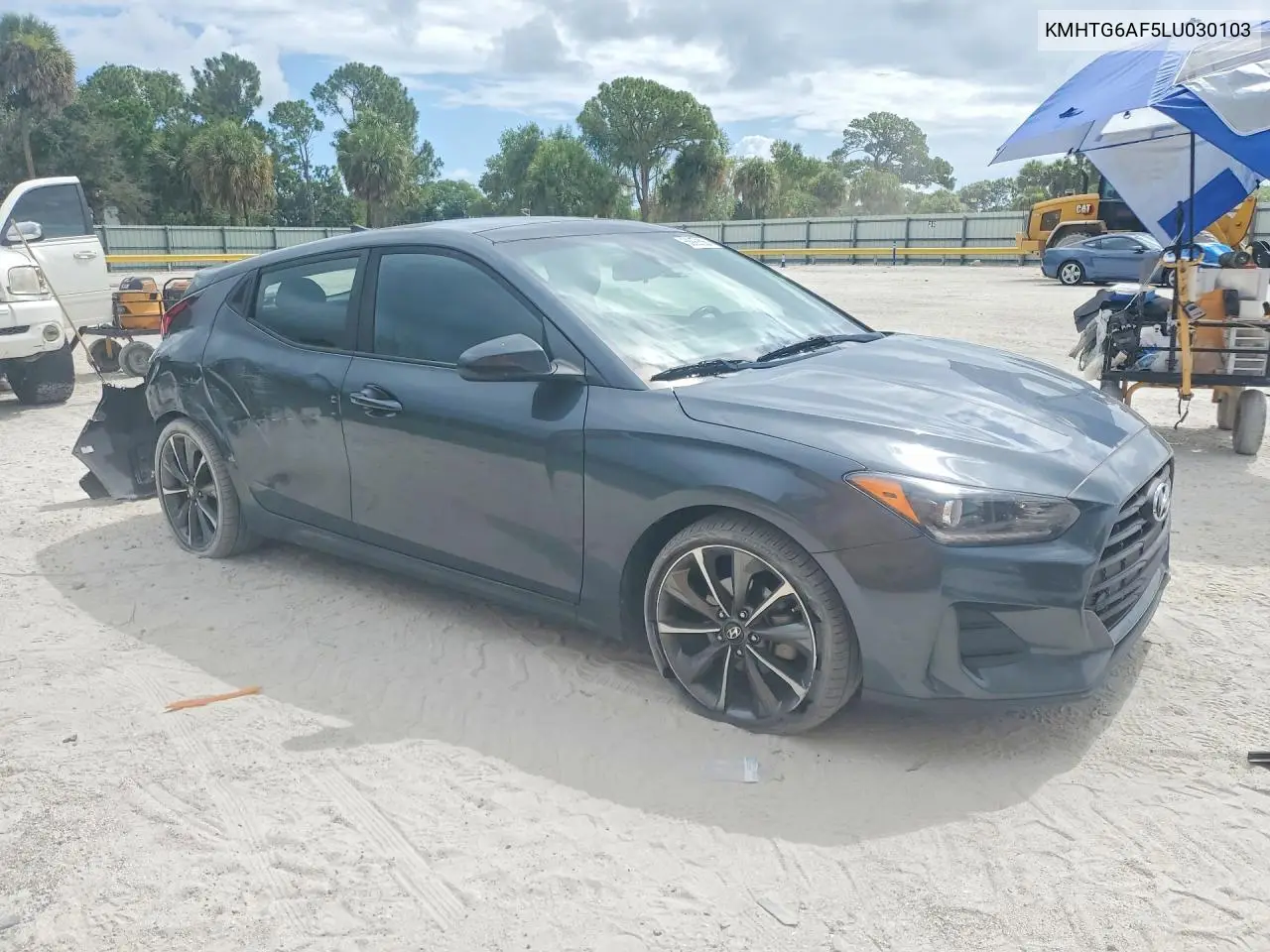 2020 Hyundai Veloster 2.0L Premium VIN: KMHTG6AF5LU030103 Lot: 58992566