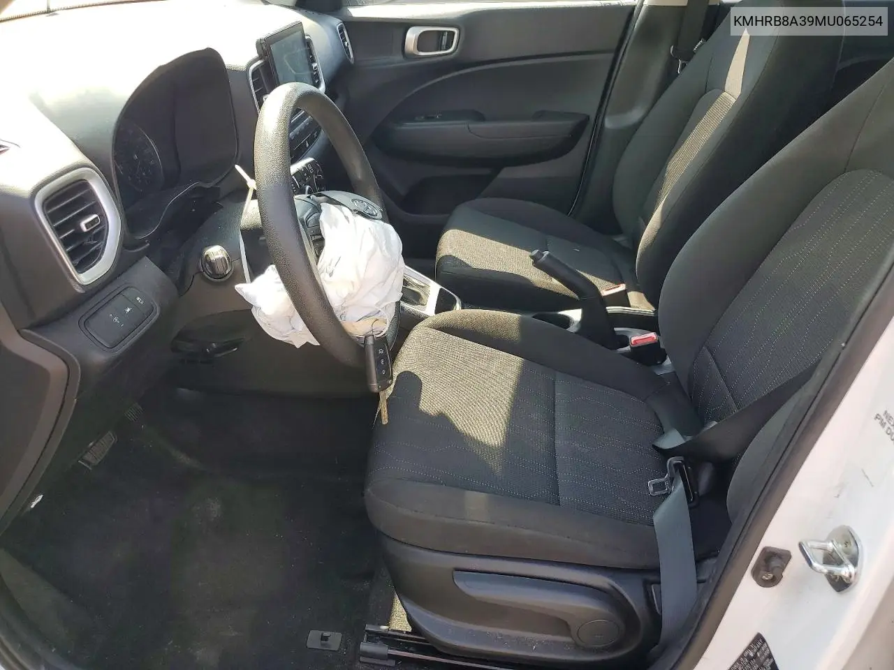 2021 Hyundai Venue Se VIN: KMHRB8A39MU065254 Lot: 60767666