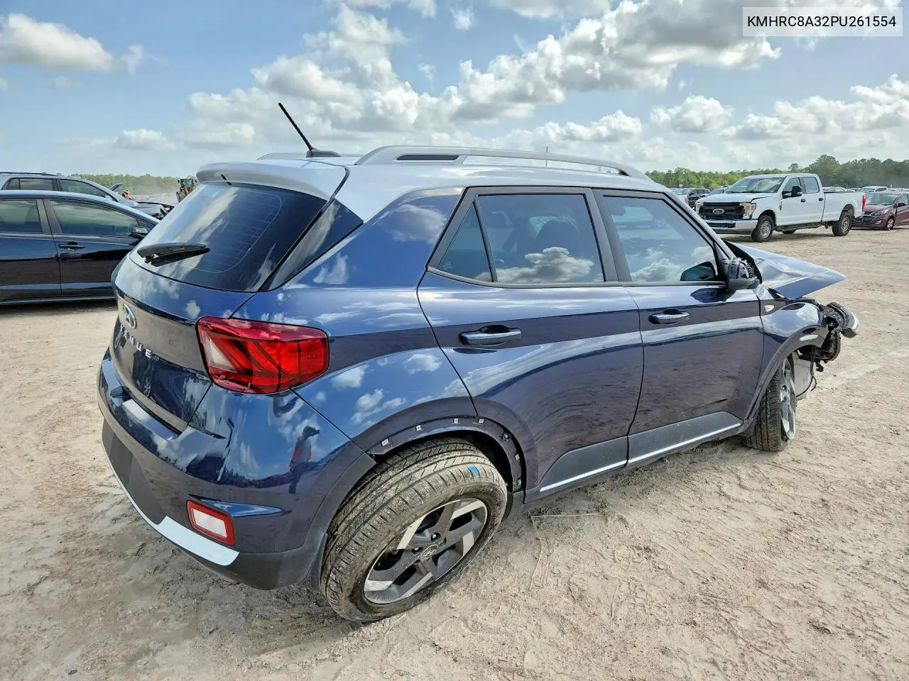 2023 Hyundai Venue Limited VIN: KMHRC8A32PU261554 Lot: 61092676