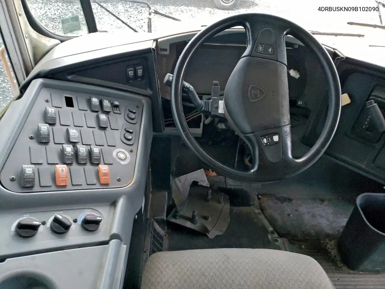 2009 Ic Corporation 3000 Ce - School Bus VIN: 4DRBUSKN09B102090 Lot: 87116155