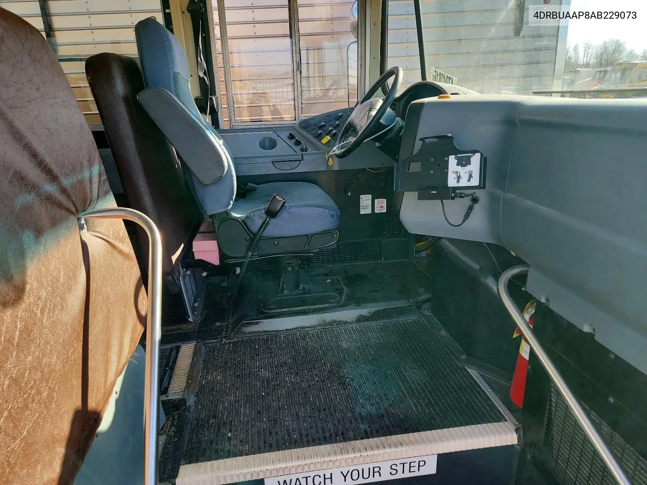 2010 Ic Corporation Ce Series School - School Bus VIN: 4DRBUAAP8AB229073 Lot: 47042816