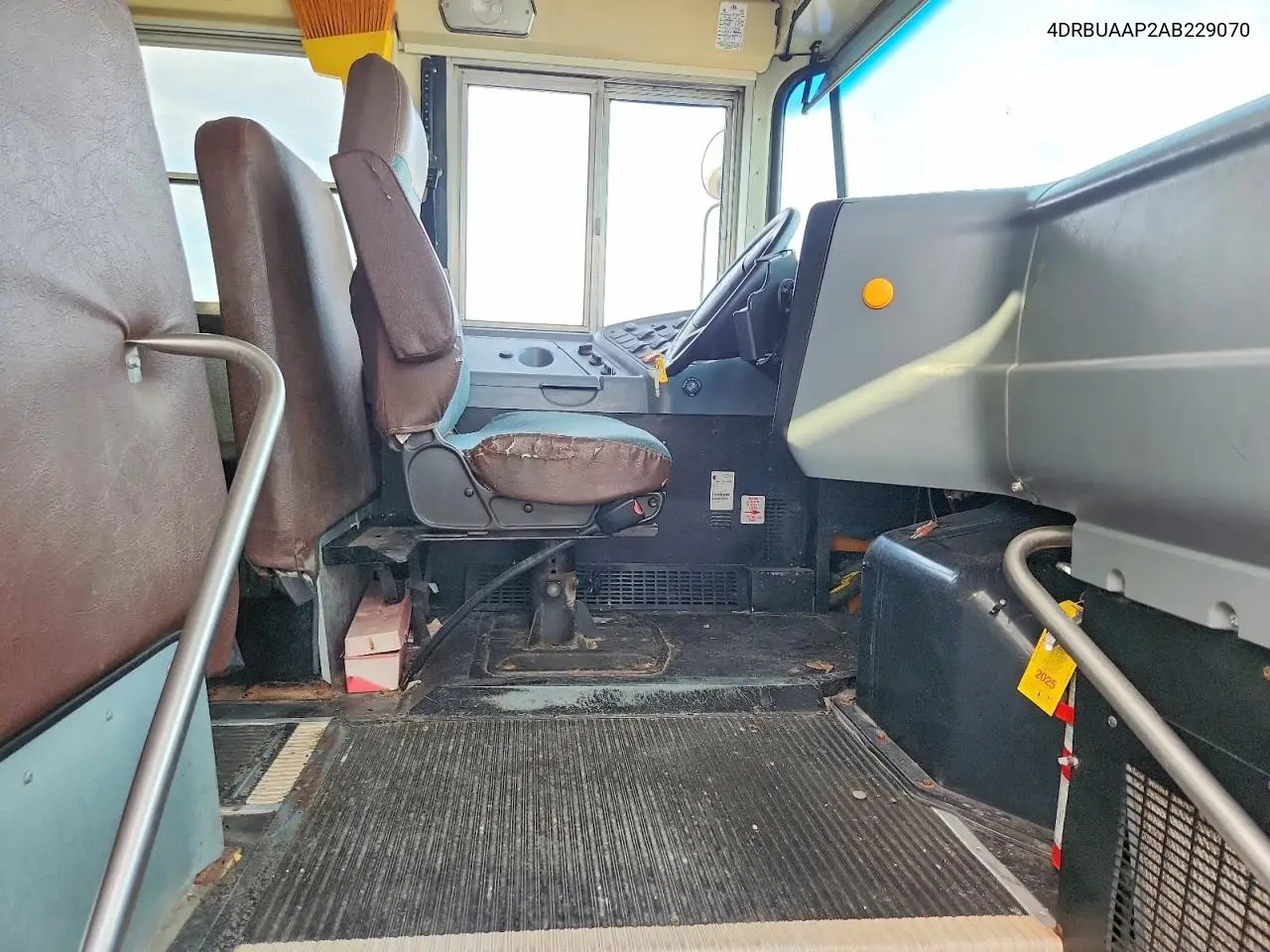 2010 Ic Corporation Ce Series School - School Bus VIN: 4DRBUAAP2AB229070 Lot: 47051456