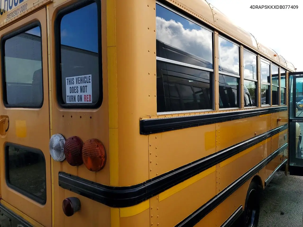 2013 Ic Corporation Ce Series School - School Bus VIN: 4DRAPSKKXDB077409 Lot: 48597336
