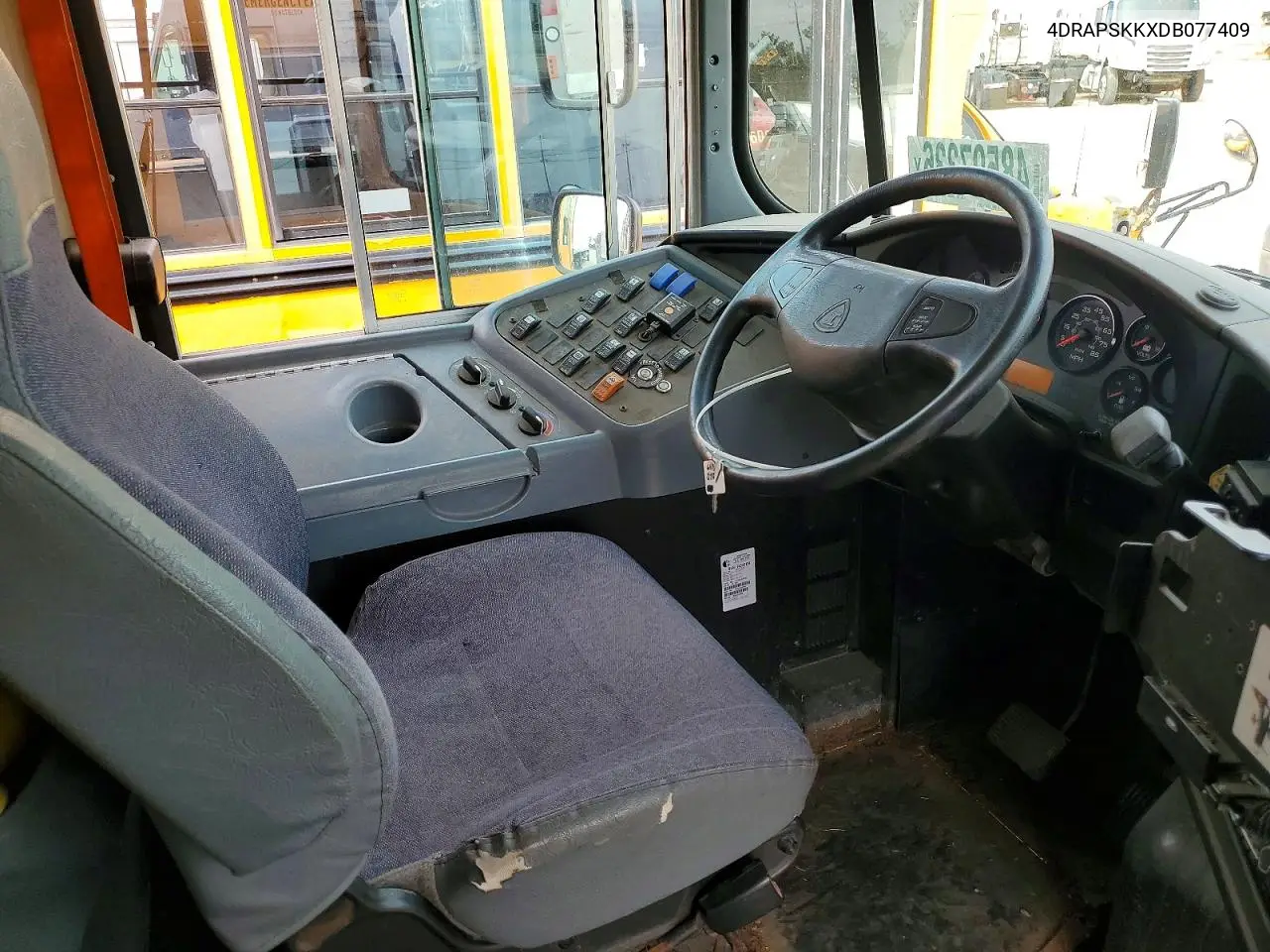 2013 Ic Corporation Ce Series School - School Bus VIN: 4DRAPSKKXDB077409 Lot: 48597336