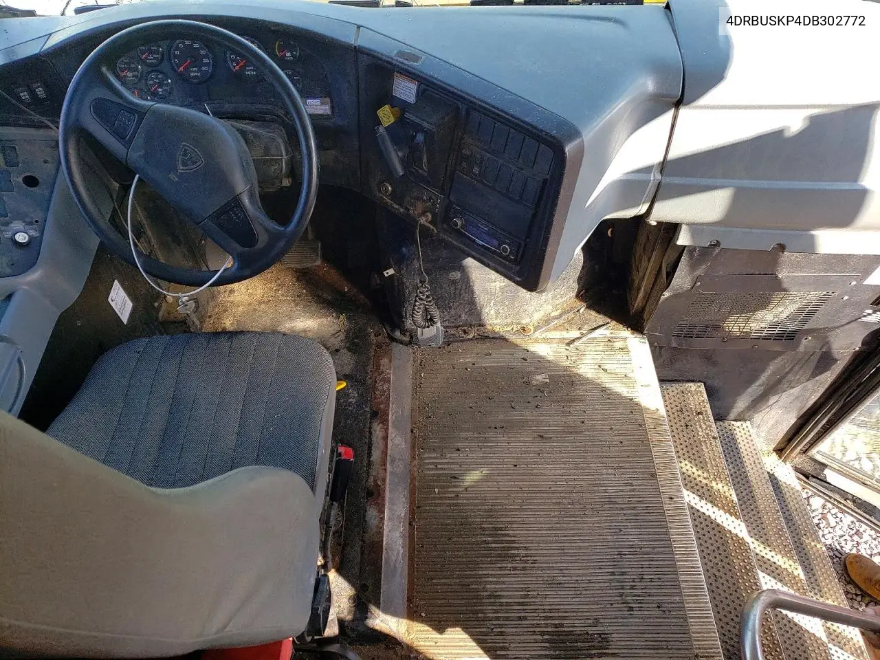 2013 Ic Corporation 3000 Ce VIN: 4DRBUSKP4DB302772 Lot: 58040776