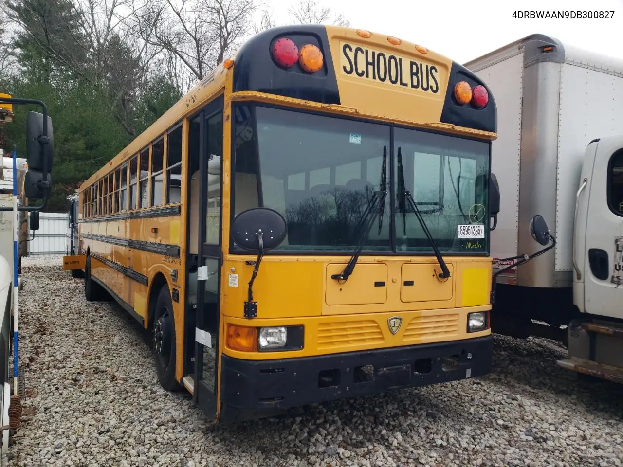 2013 Ic Corporation Re Series School - School Bus VIN: 4DRBWAAN9DB300827 Lot: 85951395