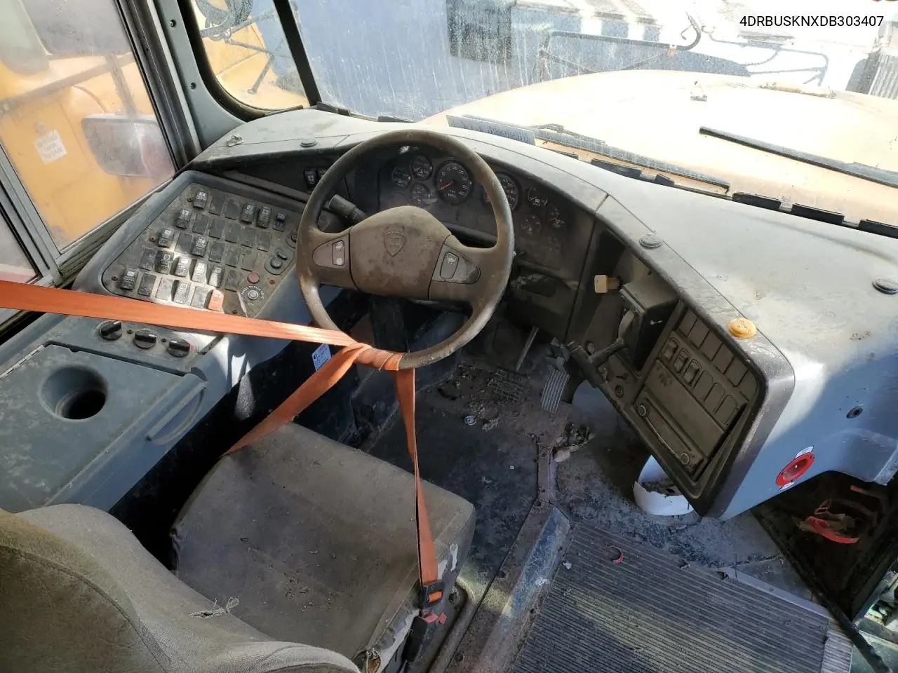 2013 Icrp 3000 Ce - School Bus VIN: 4DRBUSKNXDB303407 Lot: 90335485