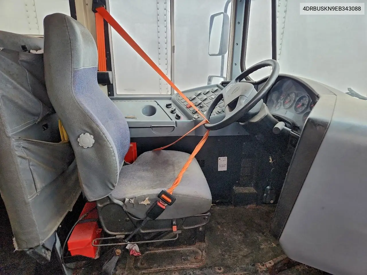 2014 Ic Corporation 3000 Ce VIN: 4DRBUSKN9EB343088 Lot: 99470315