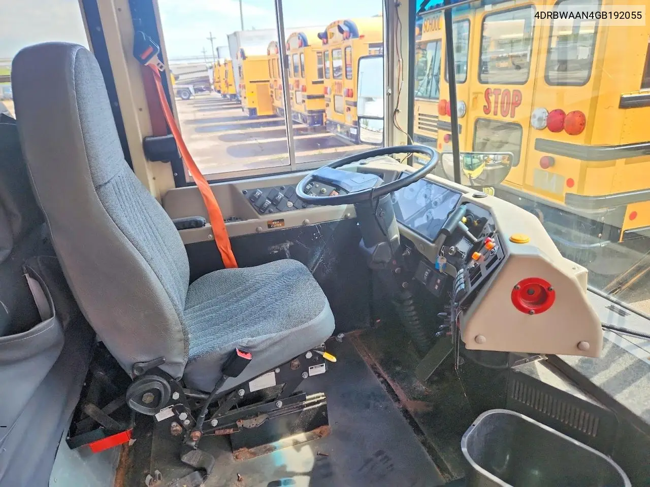 2016 Ic Corporation Re Series School - School Bus VIN: 4DRBWAAN4GB192055 Lot: 58146666