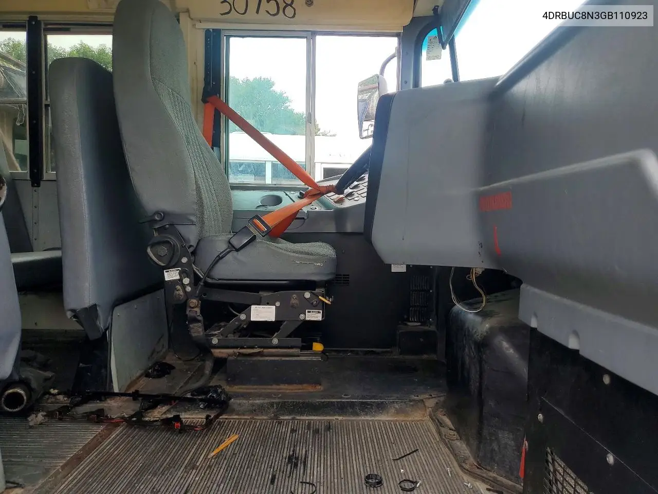 2016 Ic Corporation Ce Series School - School Bus VIN: 4DRBUC8N3GB110923 Lot: 58978706