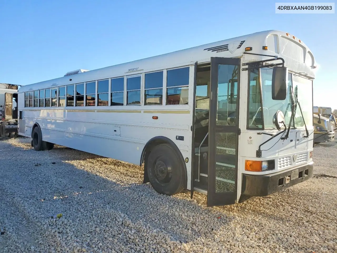 2016 Ic Corporation 3000 Re 7.6L V-6 Diesel VIN: 4DRBXAAN4GB199083 Lot: 76073445