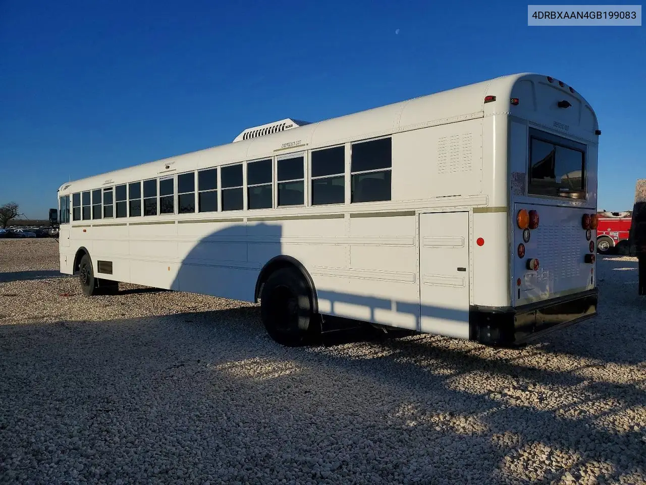 2016 Ic Corporation 3000 Re 7.6L V-6 Diesel VIN: 4DRBXAAN4GB199083 Lot: 76073445
