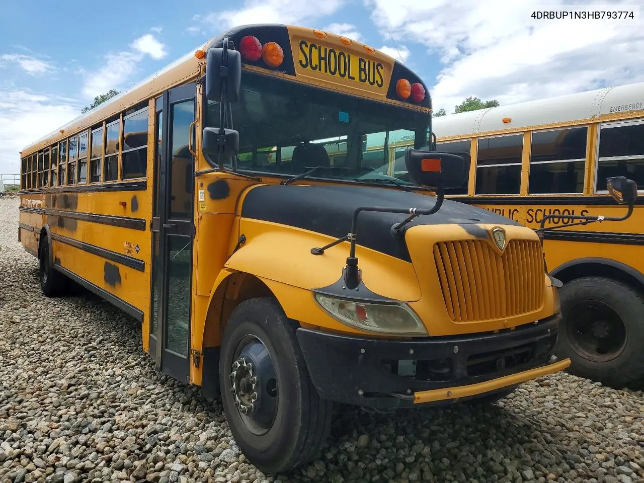 2017 Ic Corporation Ce Series School - School Bus VIN: 4DRBUP1N3HB793774 Lot: 58138346