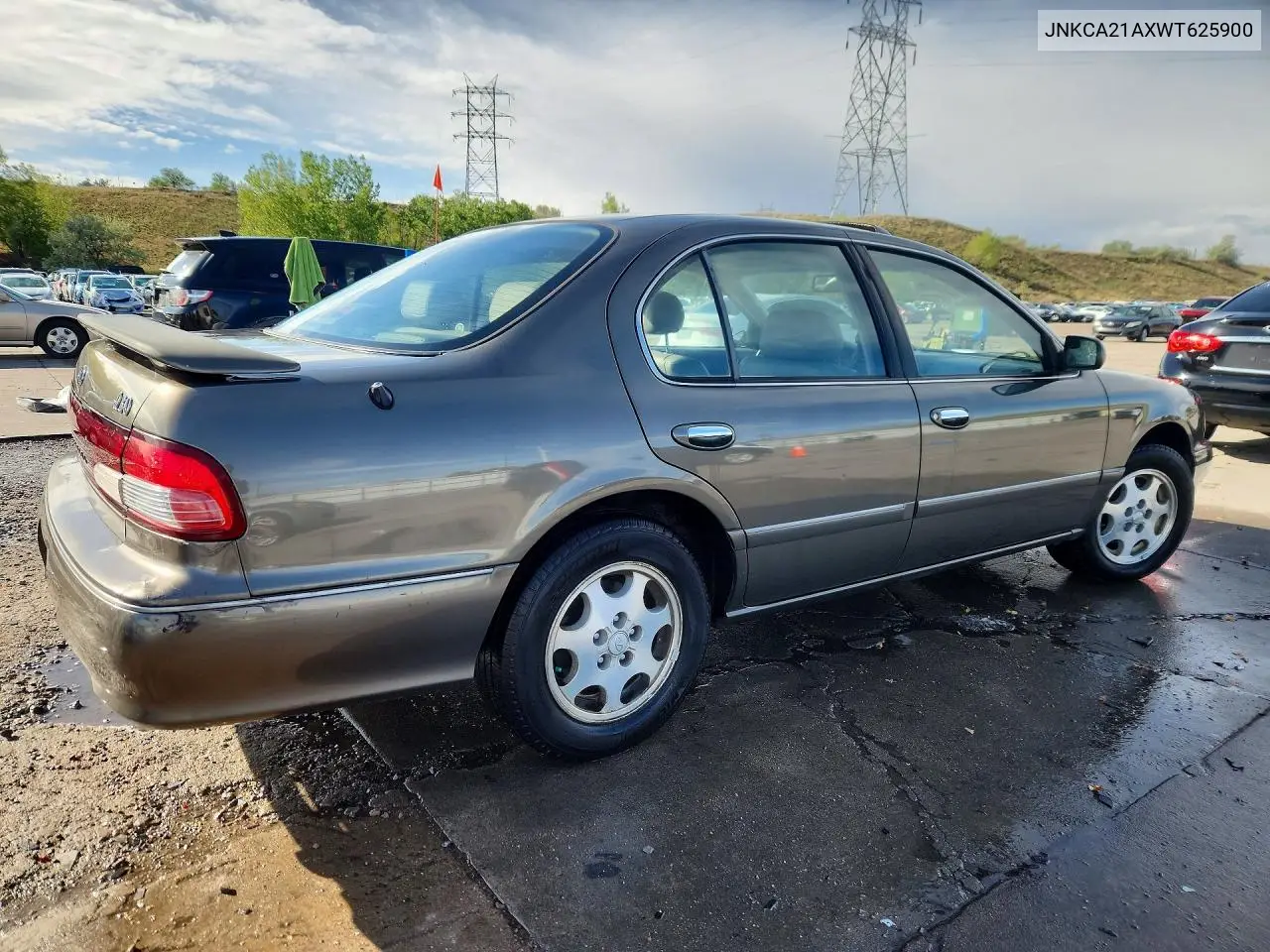 1998 Infiniti I30 Base VIN: JNKCA21AXWT625900 Lot: 54137686