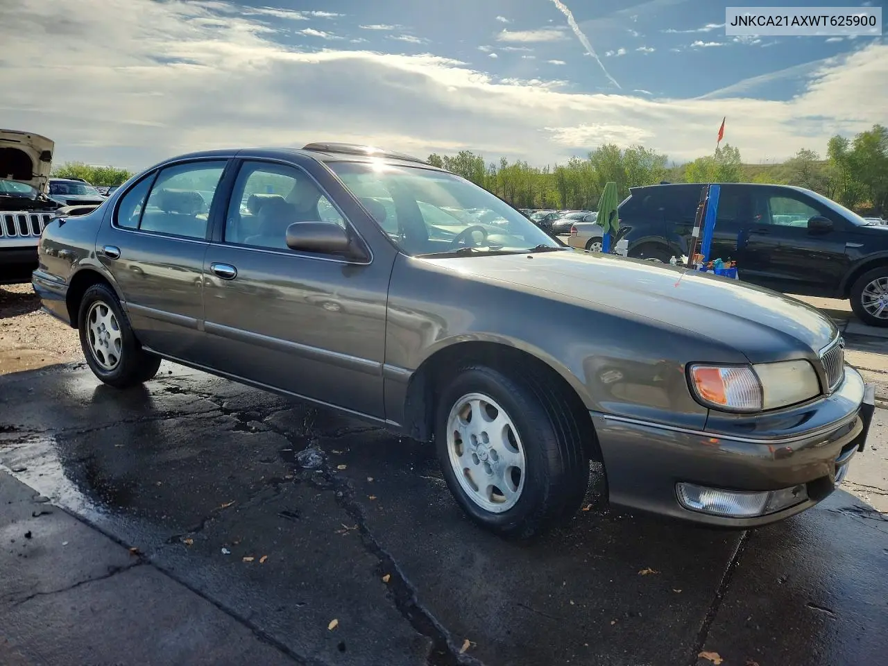 1998 Infiniti I30 Base VIN: JNKCA21AXWT625900 Lot: 54137686
