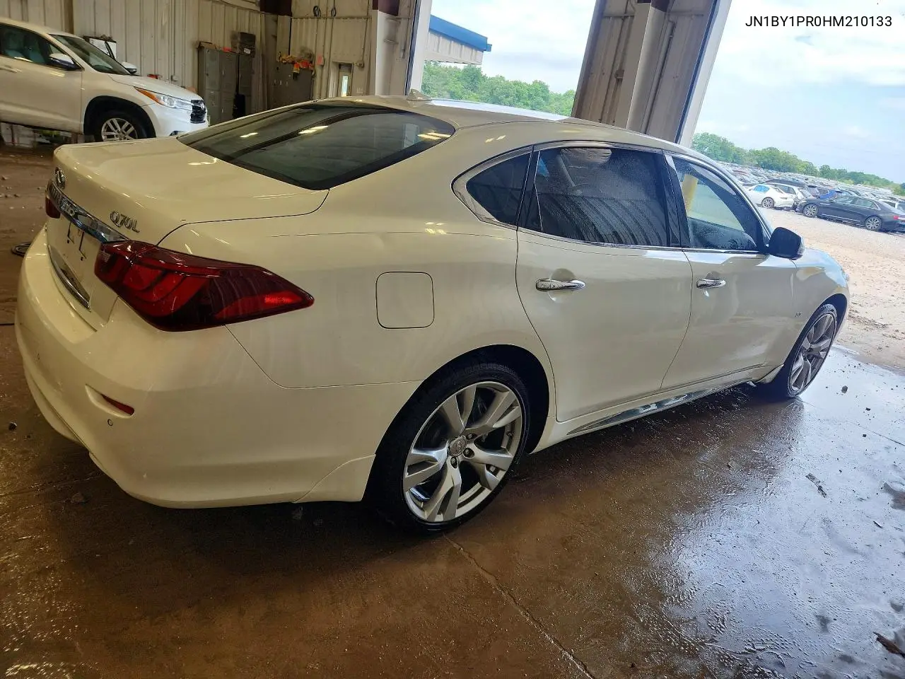 2017 Infiniti Q70L 3.7 VIN: JN1BY1PR0HM210133 Lot: 56449546