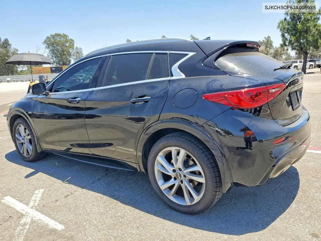 2018 Infiniti Qx30 Essential VIN: SJKCH5CP6JA005935 Lot: 55764786