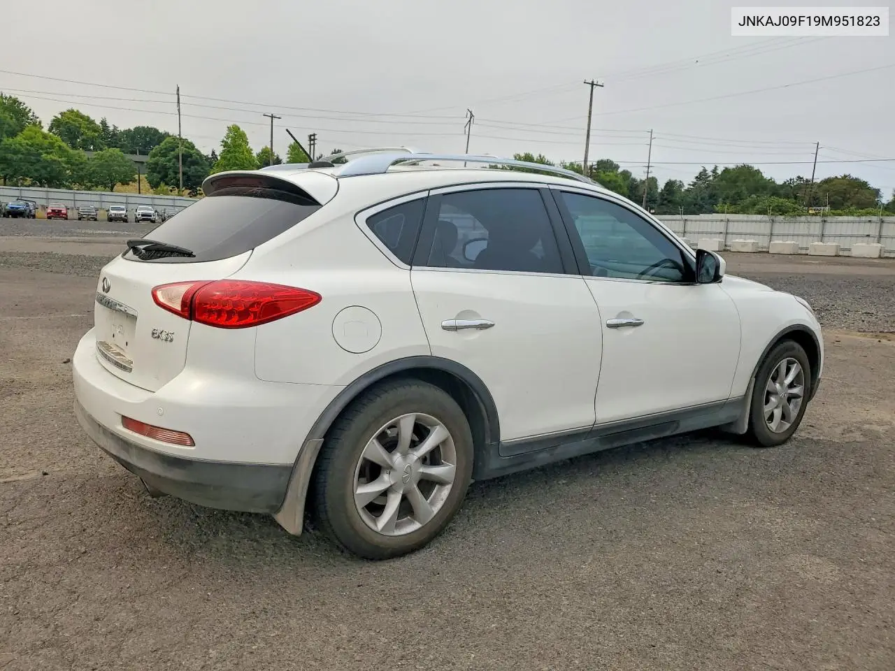 2009 Infiniti Ex35 VIN: JNKAJ09F19M951823 Lot: 61940366