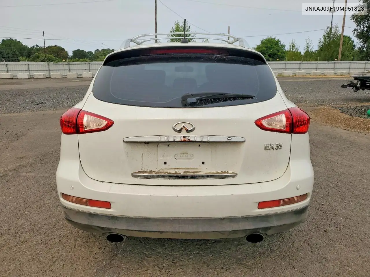 2009 Infiniti Ex35 VIN: JNKAJ09F19M951823 Lot: 61940366