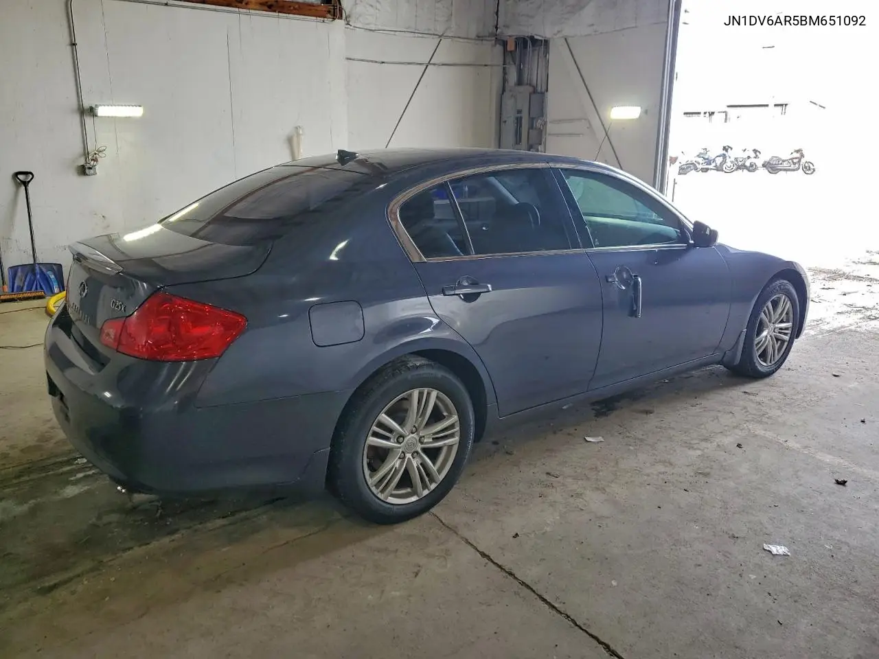 JN1DV6AR5BM651092 2011 Infiniti G25