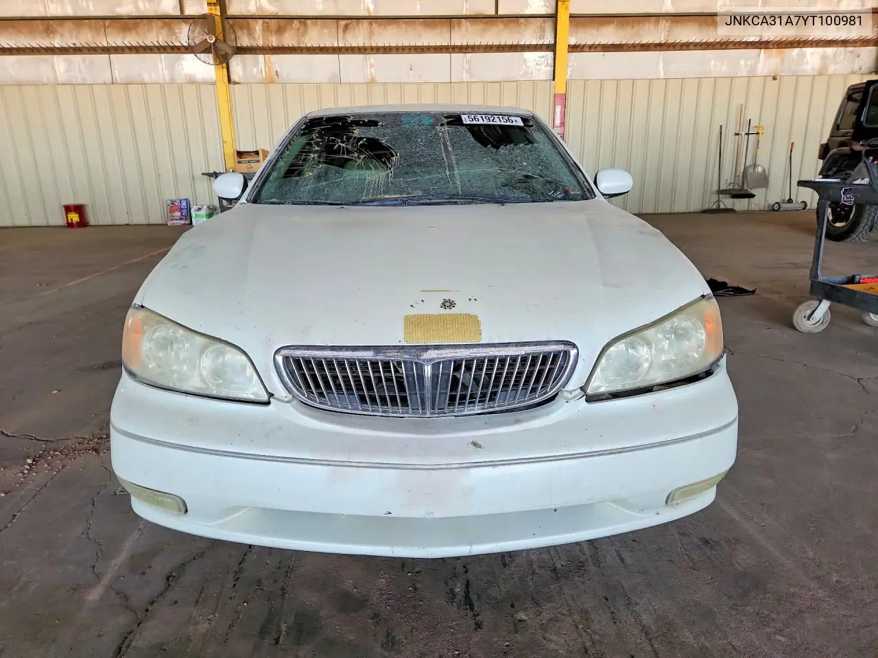 2000 Infiniti I30 Base VIN: JNKCA31A7YT100981 Lot: 56192156