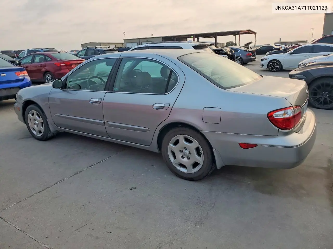 2001 Infiniti I30 Base VIN: JNKCA31A71T021123 Lot: 56804336