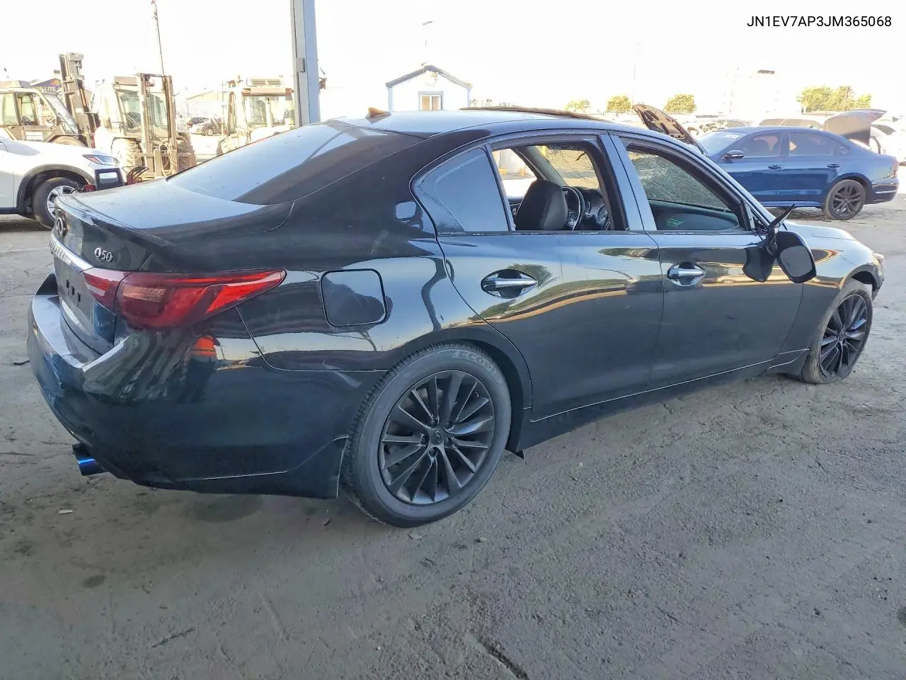 2018 Infiniti Q50 3.0T Luxe VIN: JN1EV7AP3JM365068 Lot: 60715316