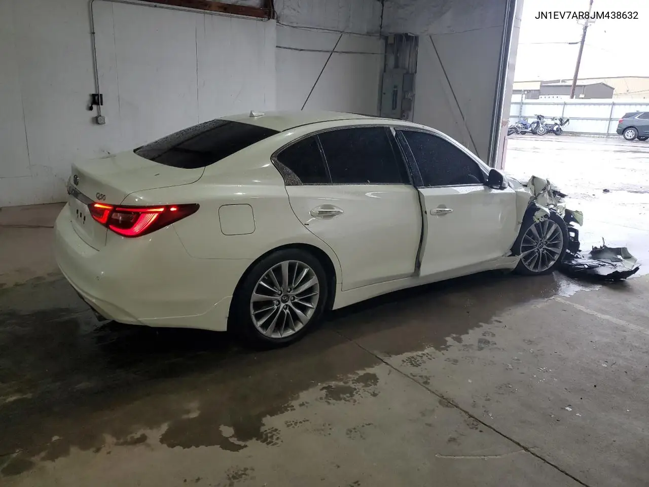 JN1EV7AR8JM438632 2018 Infiniti Q50 Luxe