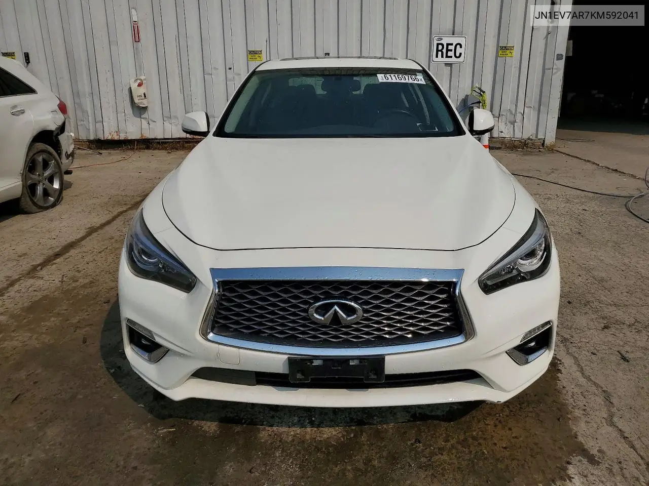 2019 Infiniti Q50 3.0T Luxe VIN: JN1EV7AR7KM592041 Lot: 61169766
