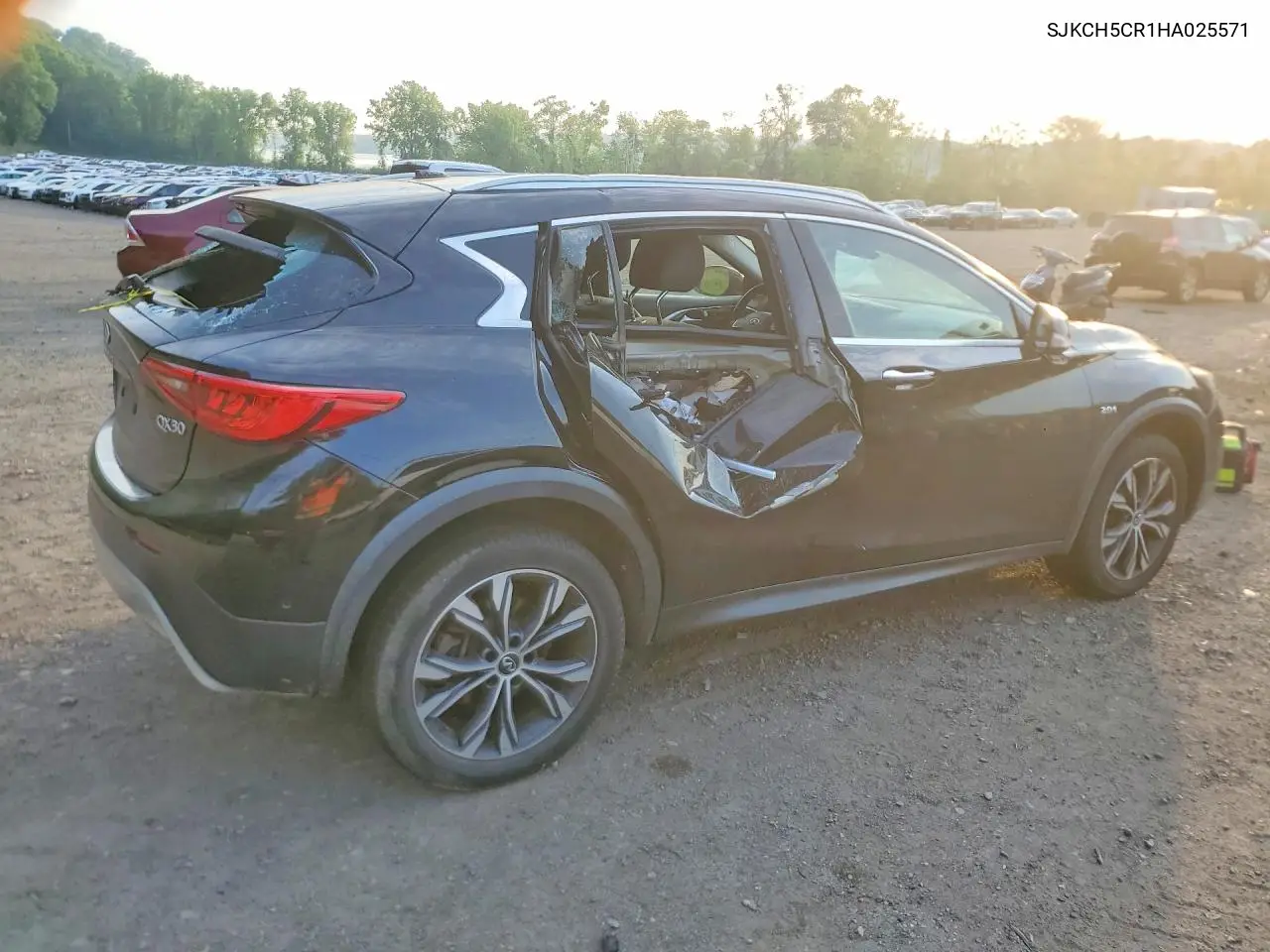 2017 Infiniti Qx30 Premium VIN: SJKCH5CR1HA025571 Lot: 54220226