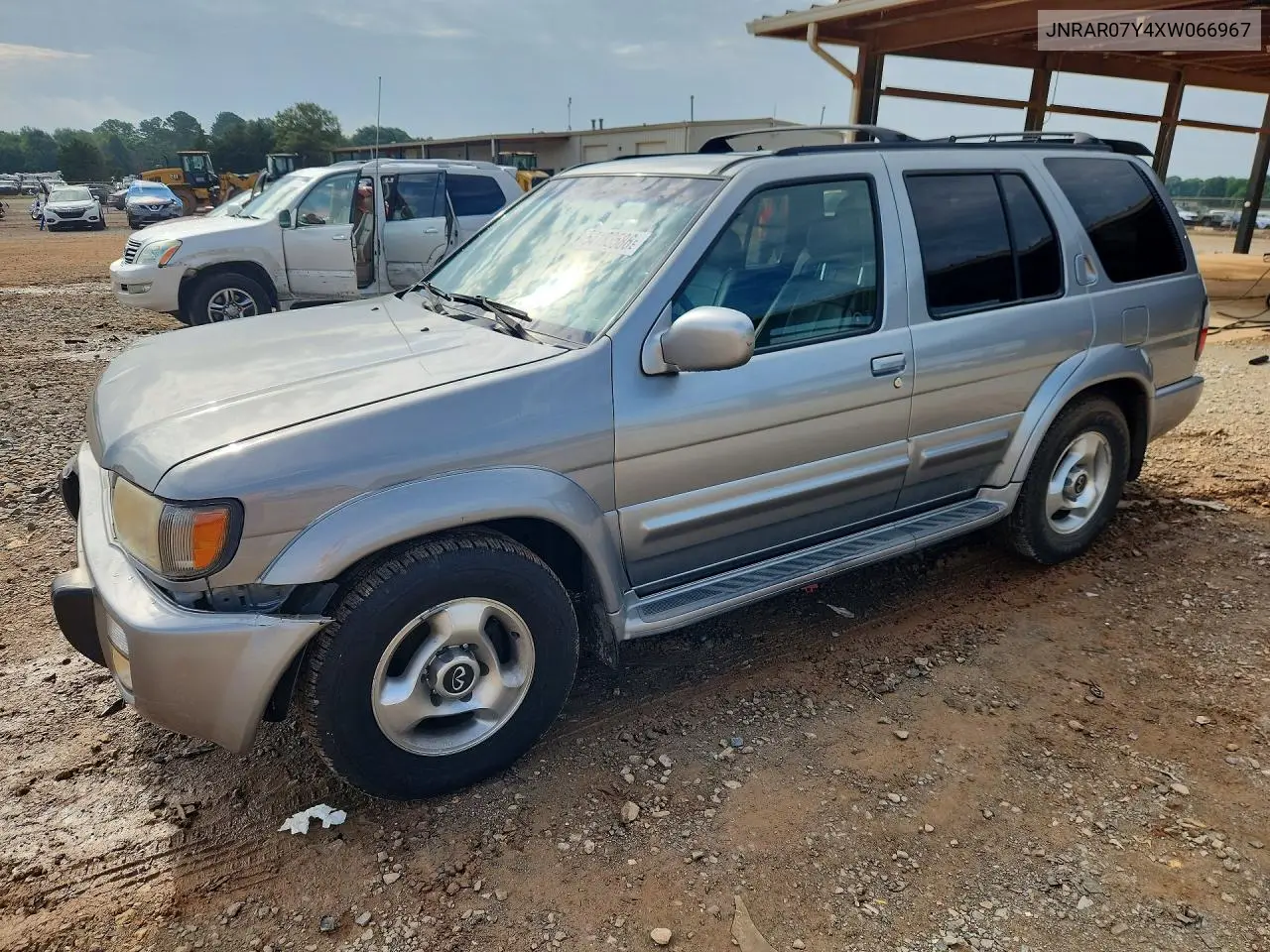 1999 Infiniti Qx4 Base VIN: JNRAR07Y4XW066967 Lot: 54183586