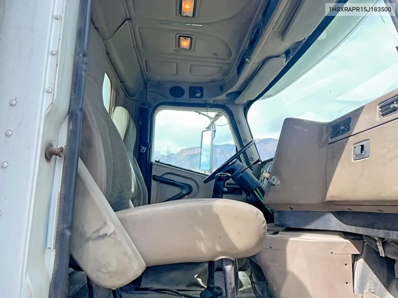 1HSXRAPR15J183500 2005 International 5900 5900I