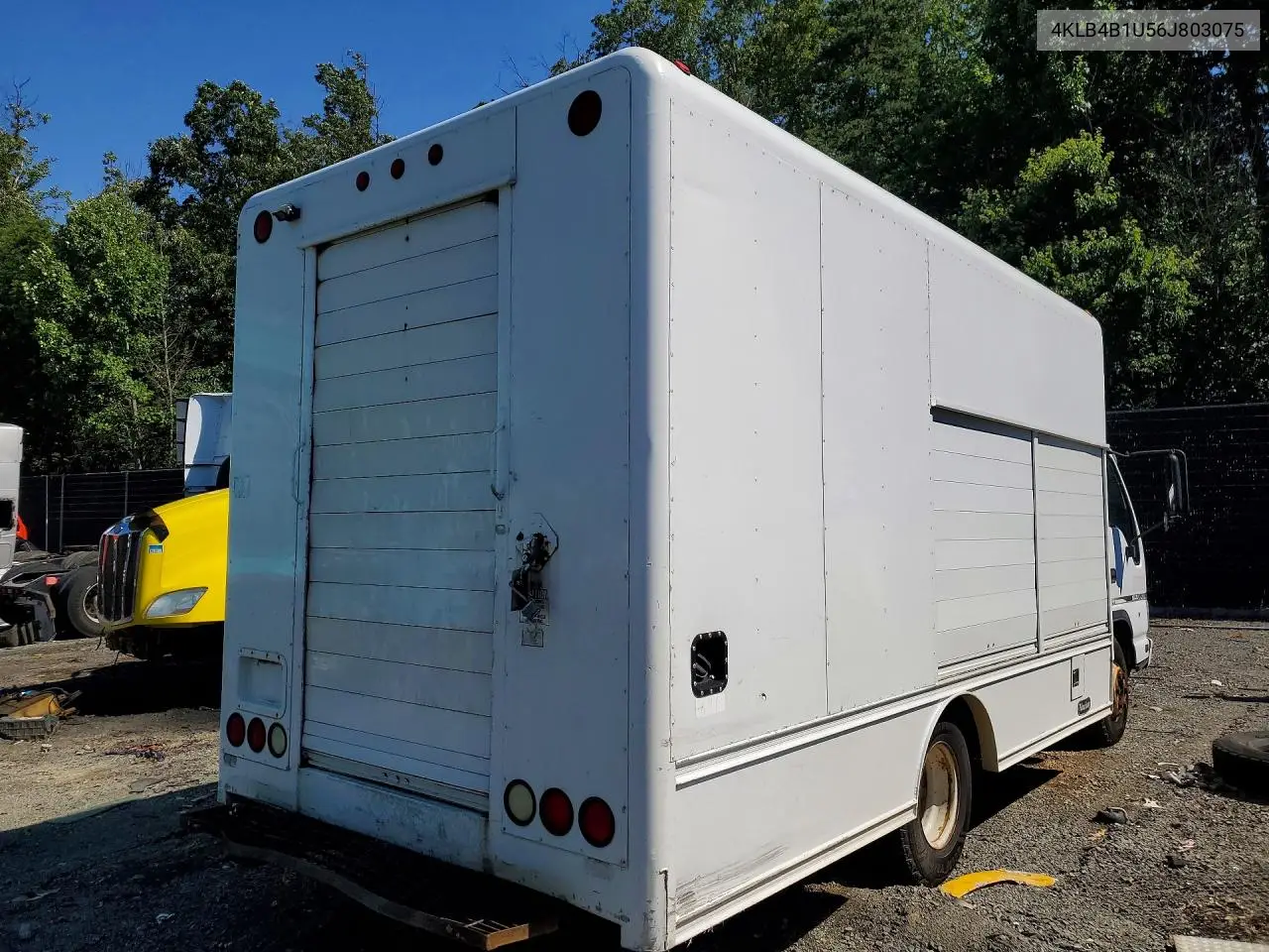 2006 Isuzu Npr Delivery Truck VIN: 4KLB4B1U56J803075 Lot: 56652786