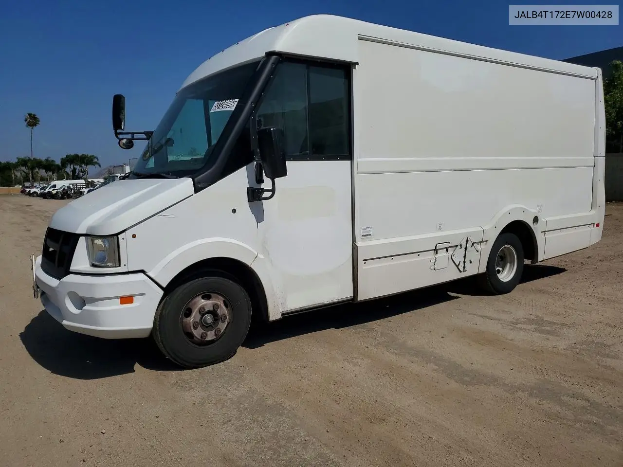 2014 Isuzu Reach Npr Step Van ** R & D * Cln Title * Pri Fleet ** VIN: JALB4T172E7W00428 Lot: 56724036
