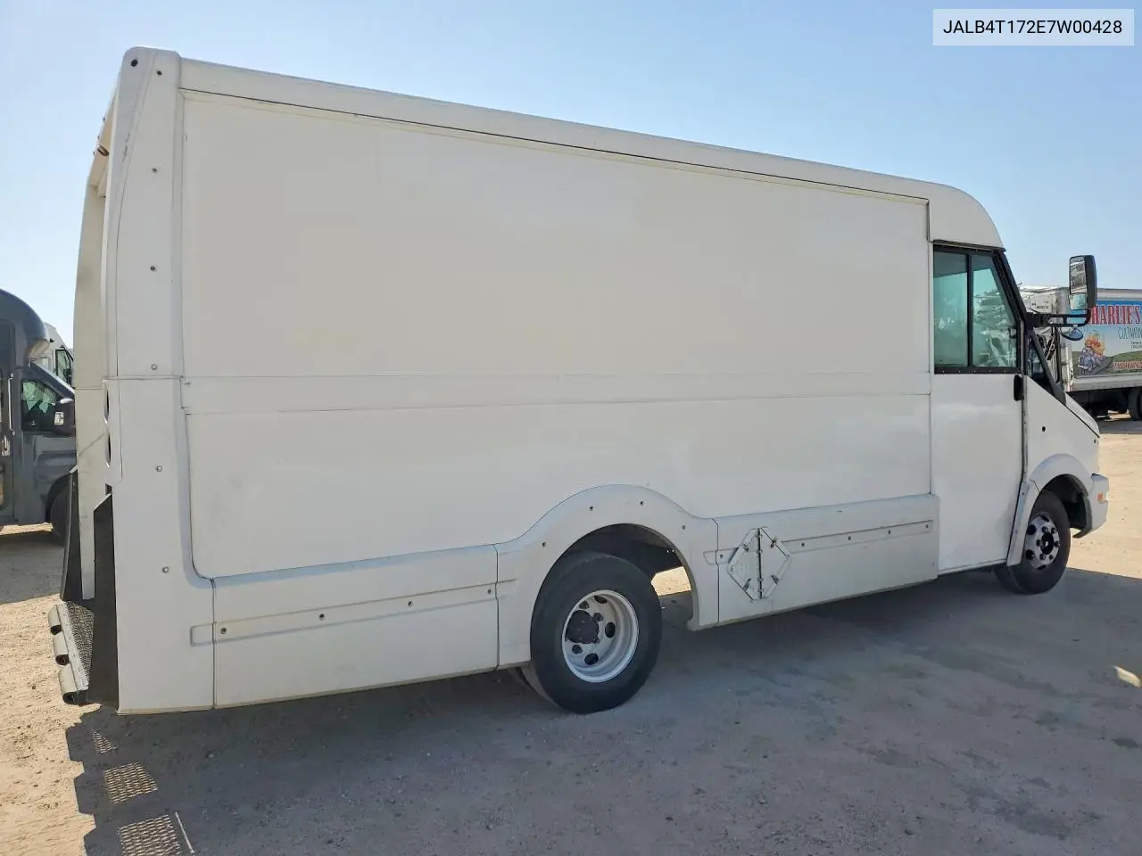 2014 Isuzu Reach Npr Step Van ** R & D * Cln Title * Pri Fleet ** VIN: JALB4T172E7W00428 Lot: 56724036