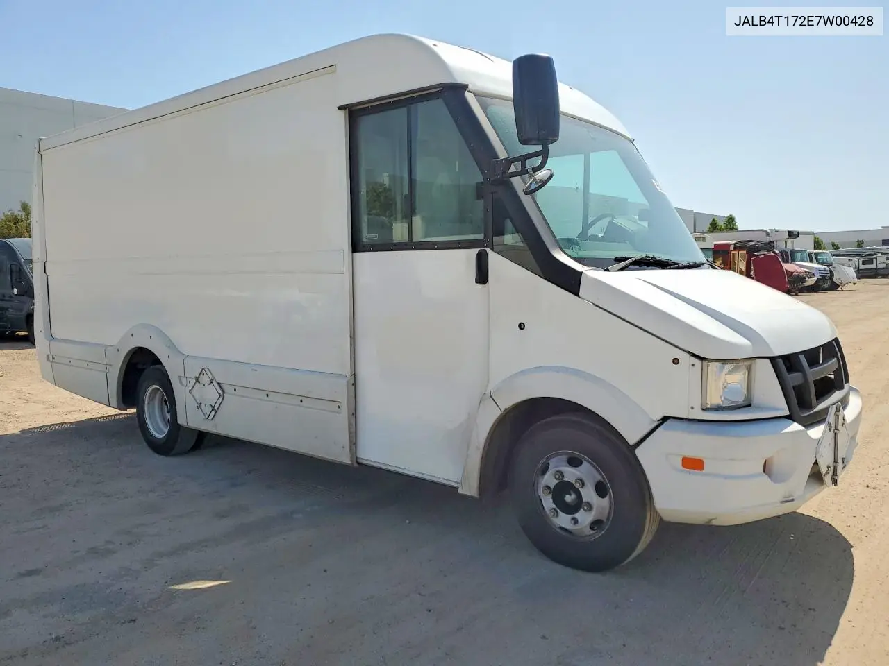 2014 Isuzu Reach Npr Step Van ** R & D * Cln Title * Pri Fleet ** VIN: JALB4T172E7W00428 Lot: 56724036