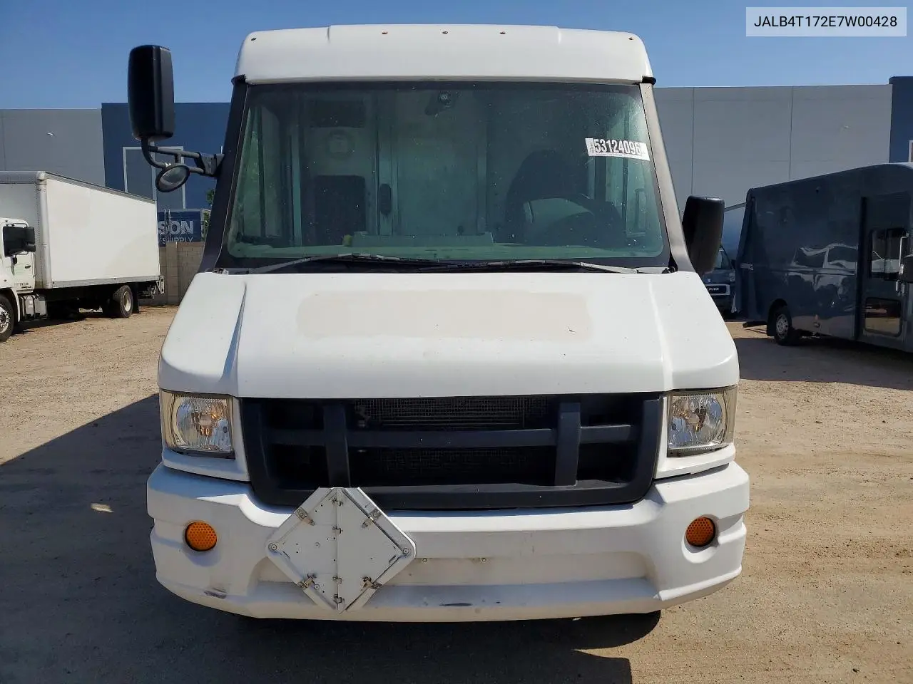 2014 Isuzu Reach Npr Step Van ** R & D * Cln Title * Pri Fleet ** VIN: JALB4T172E7W00428 Lot: 56724036