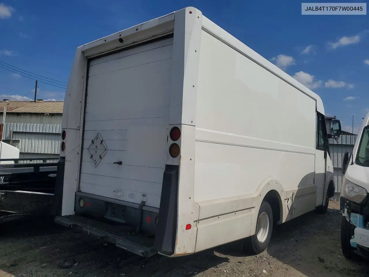 2015 Isuzu Reach Npr Step Van ** Cln Title * Pri Fleet * Security Alarm Activated ** VIN: JALB4T170F7W00445 Lot: 57091376
