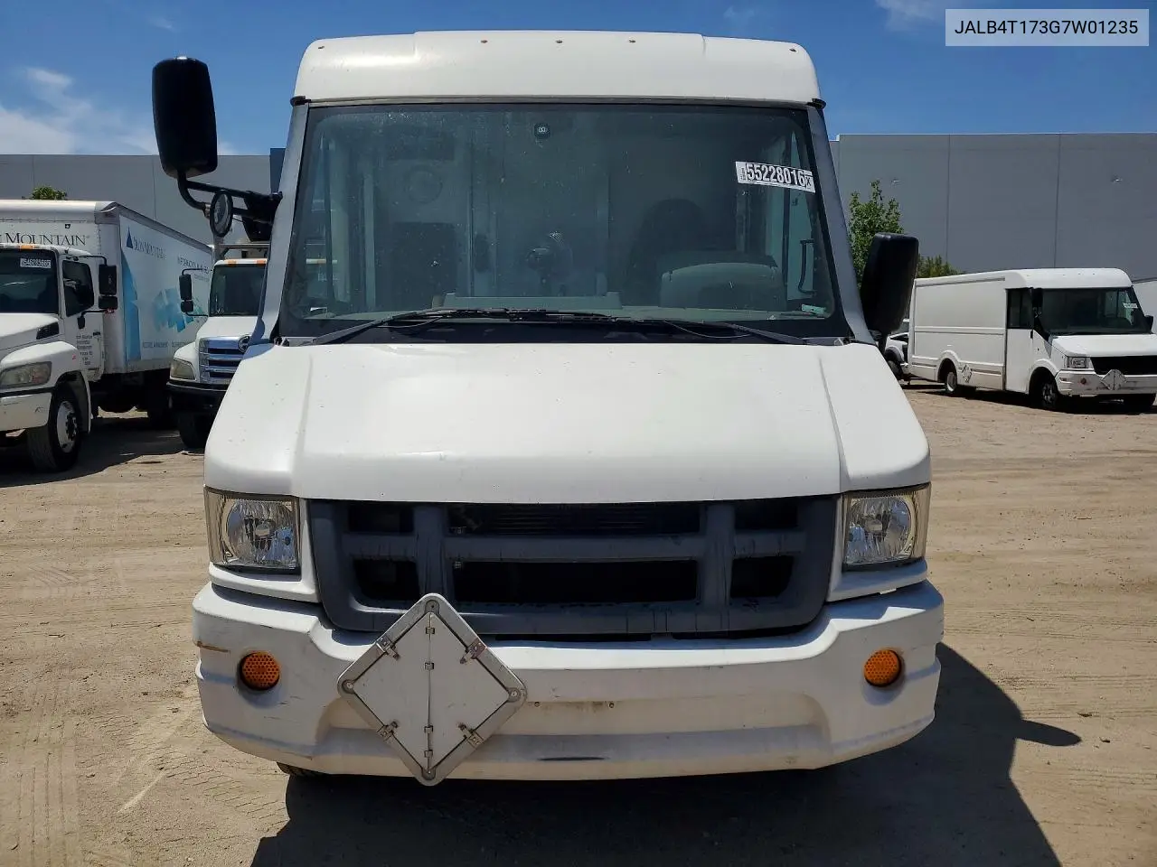 2016 Isuzu Reach Npr Step Van ** R & D * Cln Title * Pri Fleet ** VIN: JALB4T173G7W01235 Lot: 58499346