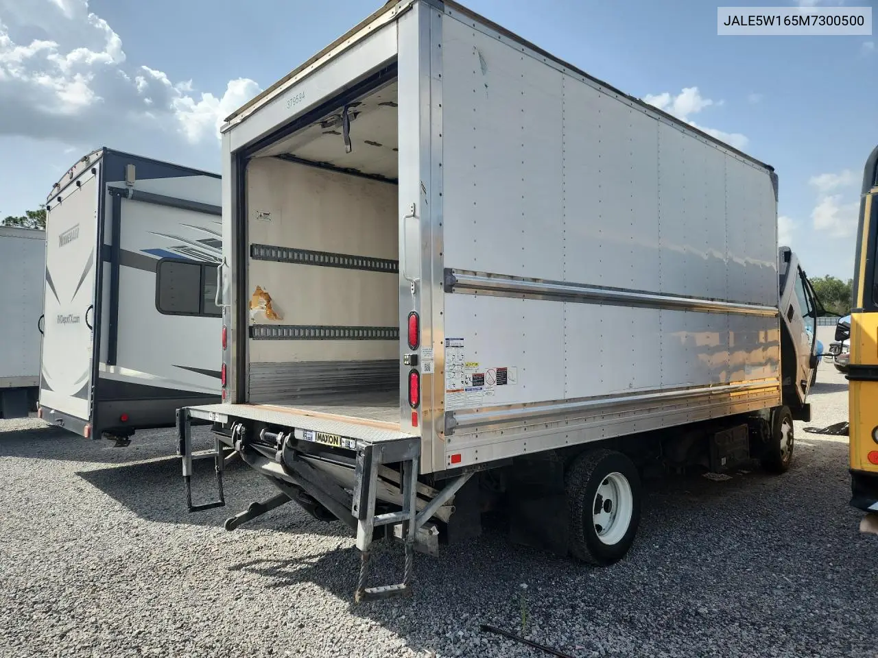 2021 Isuzu Nrr Refrigerated Box Truck VIN: JALE5W165M7300500 Lot: 59706326